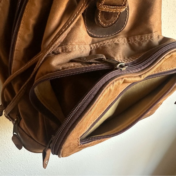 Vintage Eddie Bauer | Leather & Canvas Backpack - Picture 5 of 9